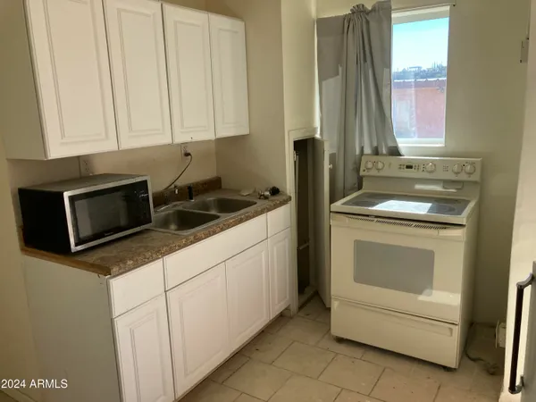 $330,000 | 553 West Esperanza Avenue, Ajo, AZ 85321