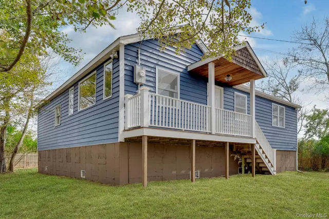 a view of a garden with a pathway