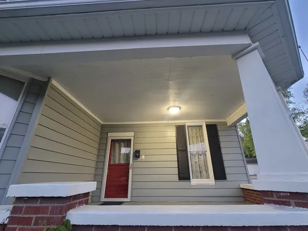 $112,500 | 410 East Main Street, McLeansboro, IL 62859