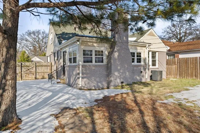 $275,000 | 381 Holmes Circle, Memphis, TN 38111