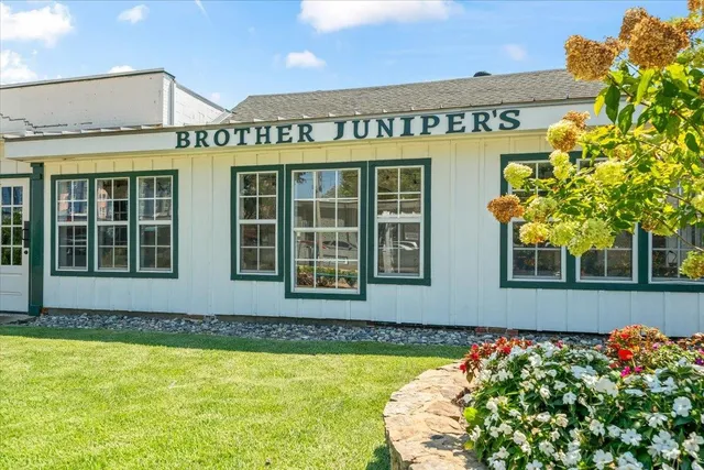 $275,000 | 381 Holmes Circle, Memphis, TN 38111