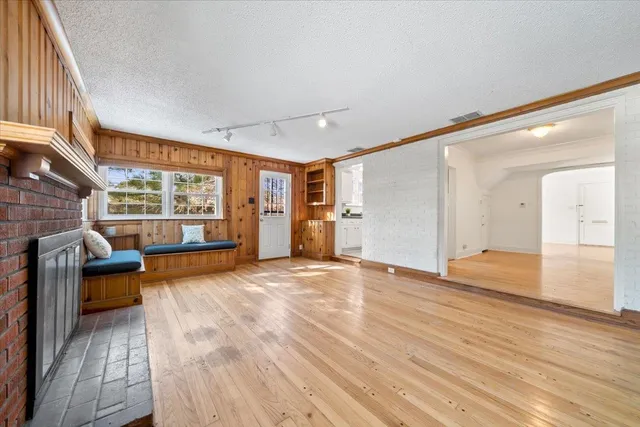 $275,000 | 381 Holmes Circle, Memphis, TN 38111