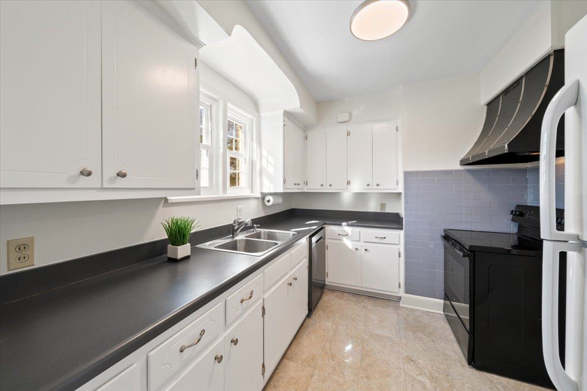 381 Holmes Circle Memphis, TN 38111 - Photo 23 of 36