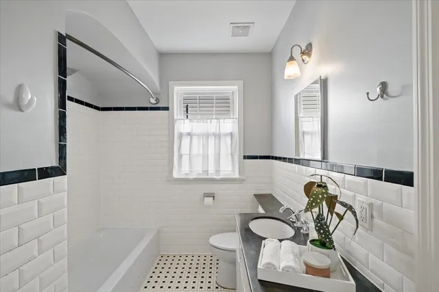 $275,000 | 381 Holmes Circle, Memphis, TN 38111