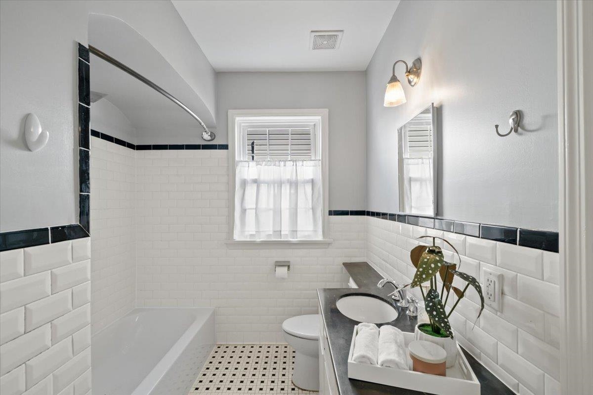 381 Holmes Circle Memphis, TN 38111 - Photo 31 of 36