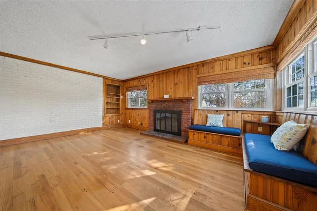 $275,000 | 381 Holmes Circle, Memphis, TN 38111