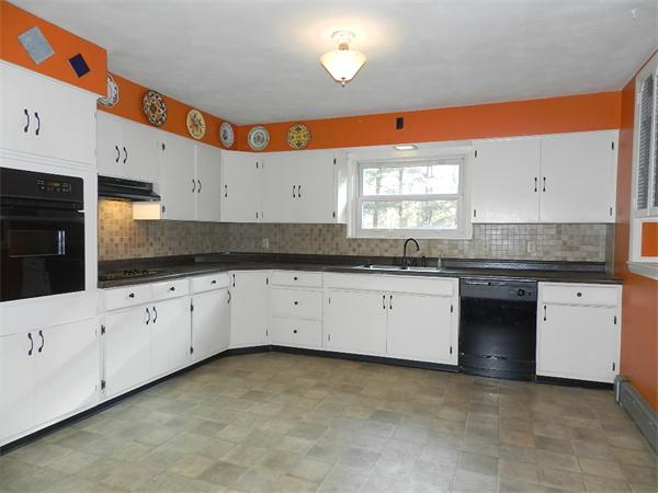 27 Gould Road Ware, MA 01082 - Photo 2 of 26 Gallery Image 2