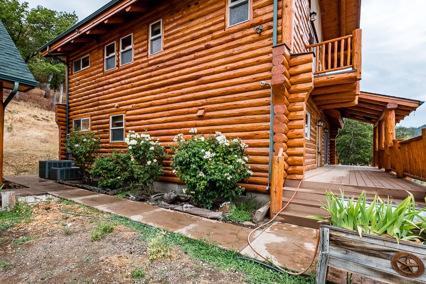 16111 Shiloh Road White City, OR 97503 - Photo 4 of 35 16111 Shiloh-3