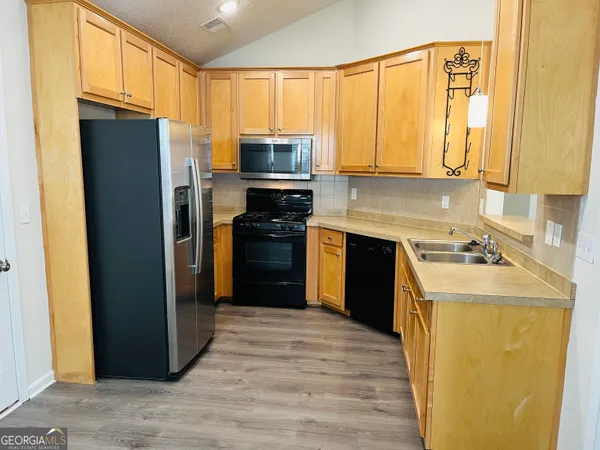$2,195 | 23 Belltree Circle, Newnan, GA 30265
