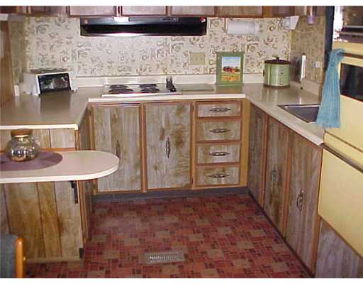 28 Lane A Coventry, RI 02816 - Photo 5 of 7 Kitchen.
