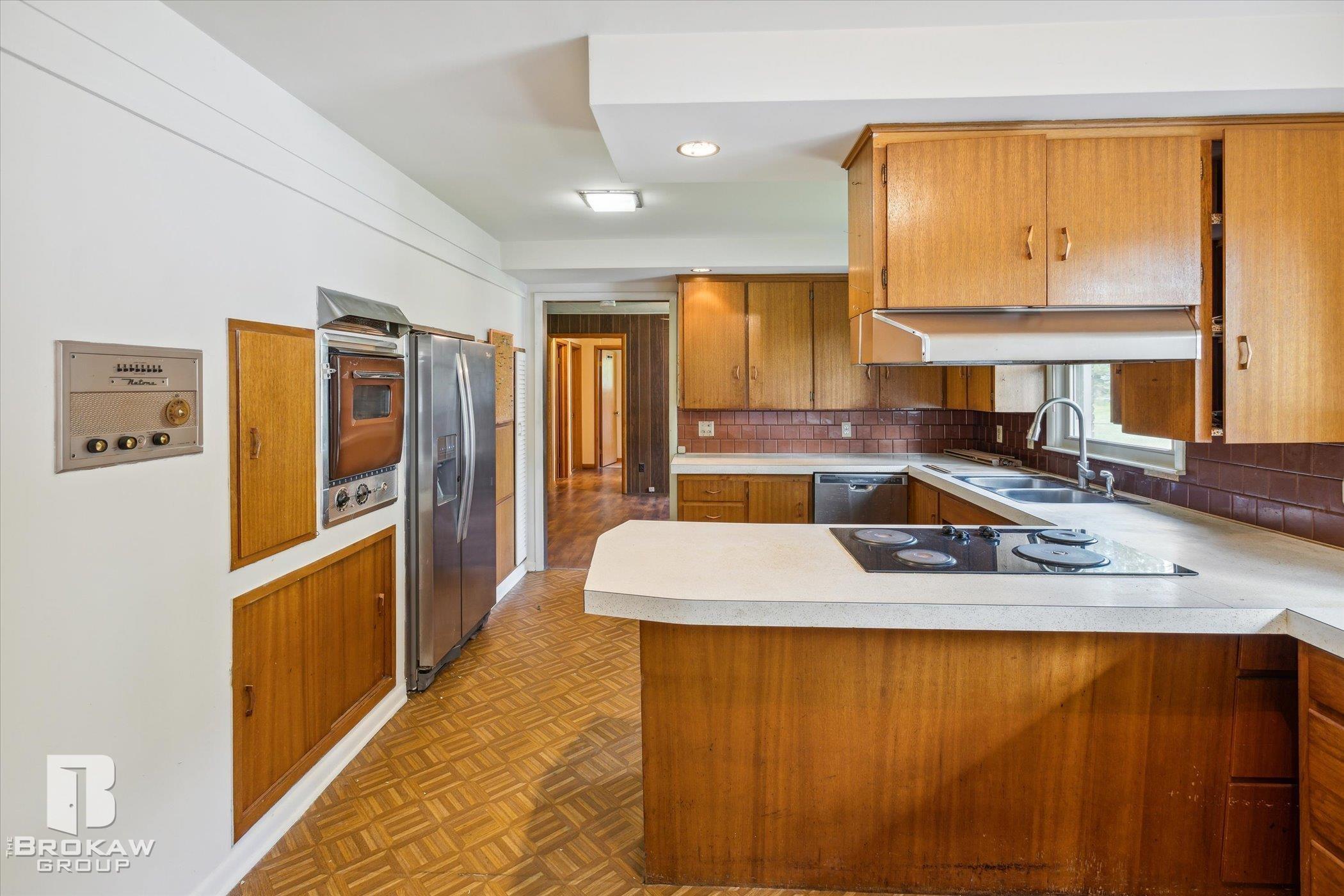 1050 Cleaver Road Caro, MI 48723 - Photo 10 of 39 50122181-9.JPG