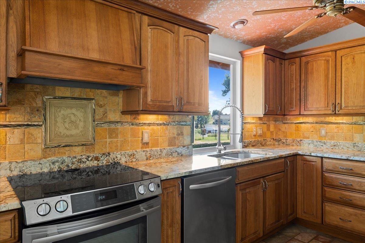 95805 East Reata Road Kennewick, WA 99338 - Photo 17 of 41 Gallery Image 17