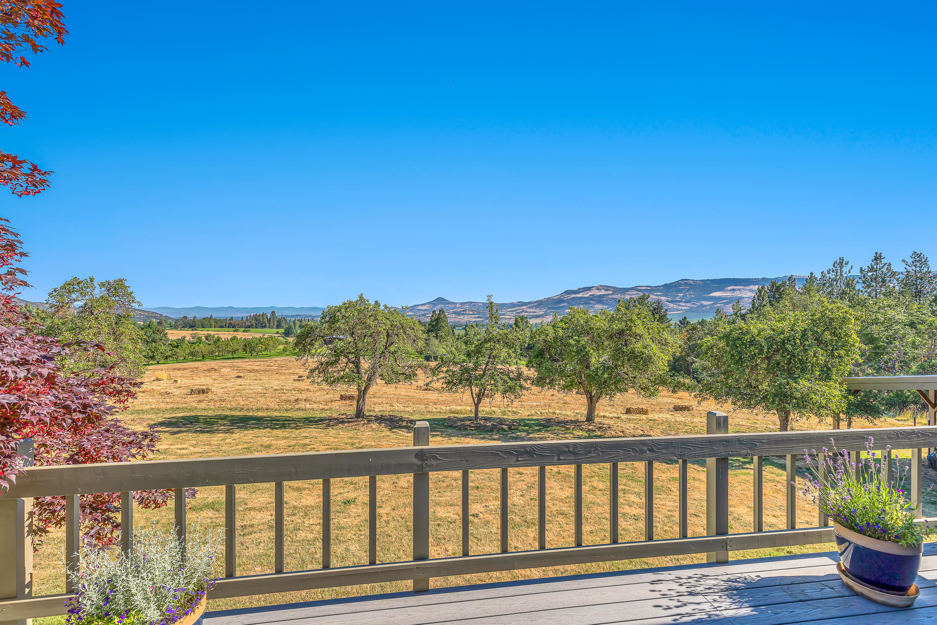 955 Morey Road Talent, OR 97540 - Photo 13 of 32 955 Morey Rd, Talent, OR 97540