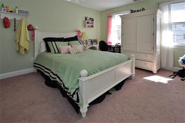 41 Sargent Street Needham, MA 02492 - Photo 16 of 29 Gallery Image 16