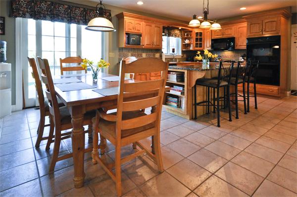 41 Sargent Street Needham, MA 02492 - Photo 6 of 29 Gallery Image 6