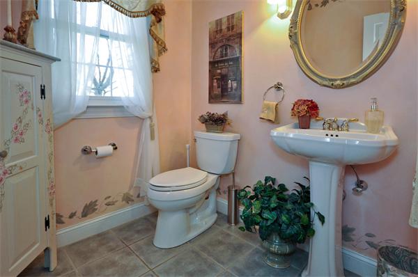 41 Sargent Street Needham, MA 02492 - Photo 10 of 29 Gallery Image 10