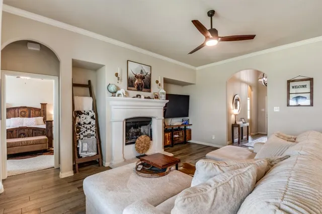 $2,150 | 485 Collin Street, Nevada, TX 75173