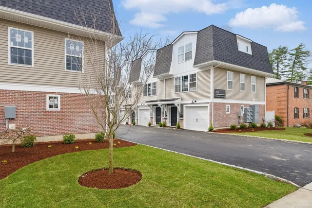 $3,475 | 409 Prospect Avenue, Unit 6, West Hartford, CT 06119