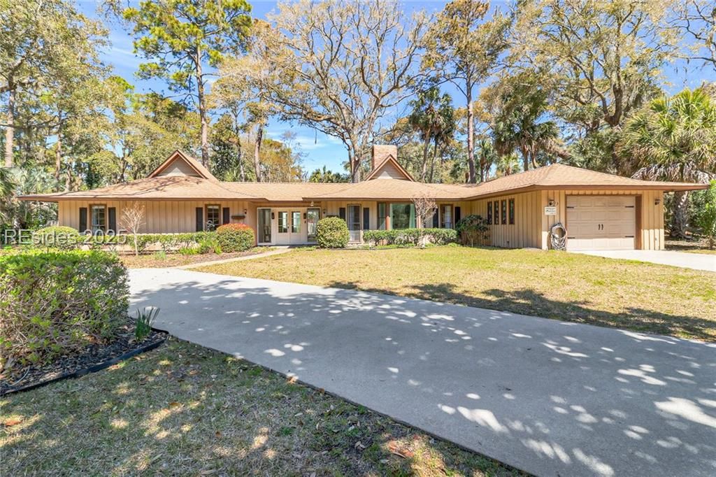 13 Mallard Road Hilton Head Island, SC 29928 - Photo 38 of 44 Beautiful corner lot just steps from the beach!