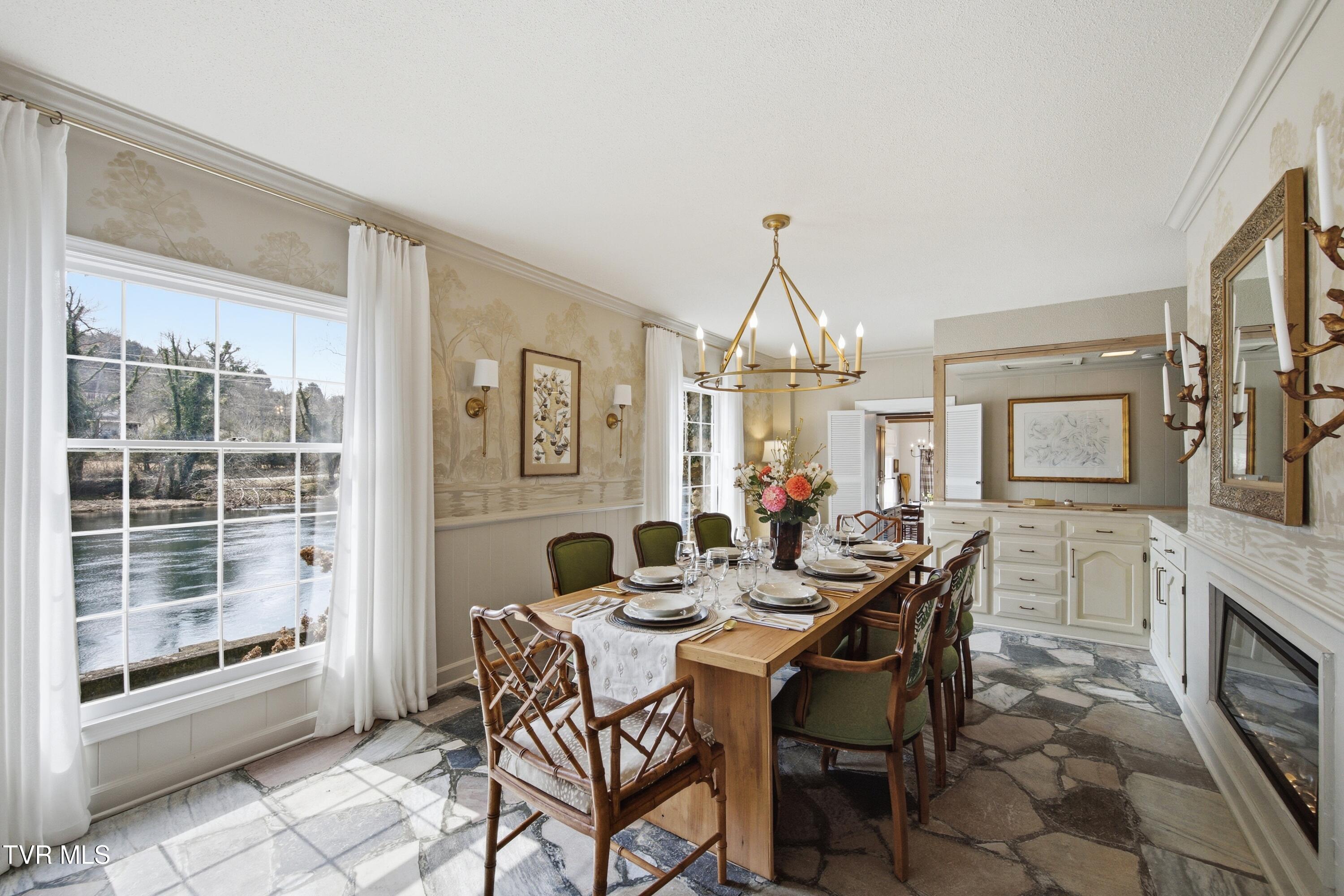 1910 Riverside Road Bristol, TN 37620 - Photo 13 of 81 DSC_2312