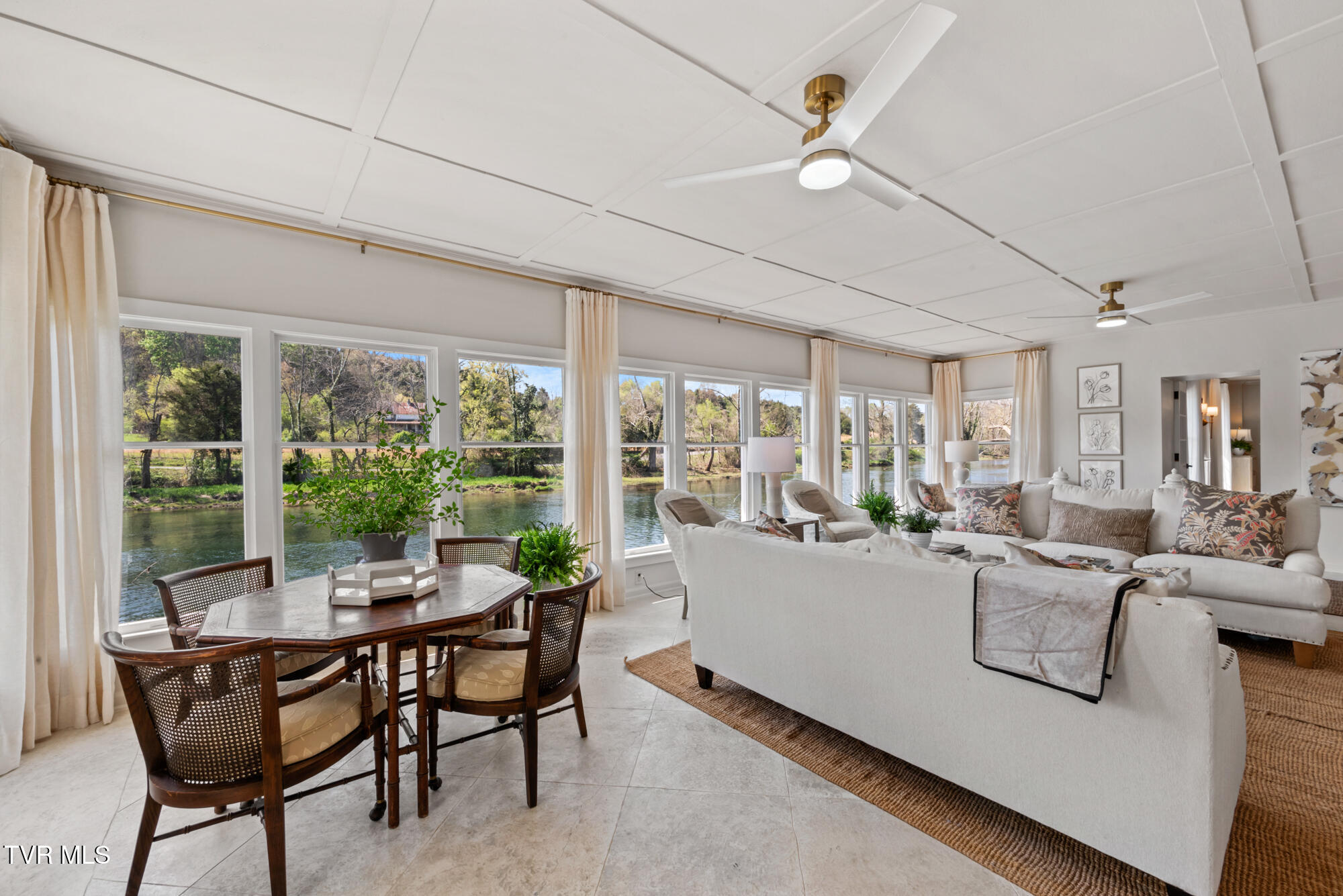 1910 Riverside Road Bristol, TN 37620 - Photo 6 of 81 DSC_4751-2