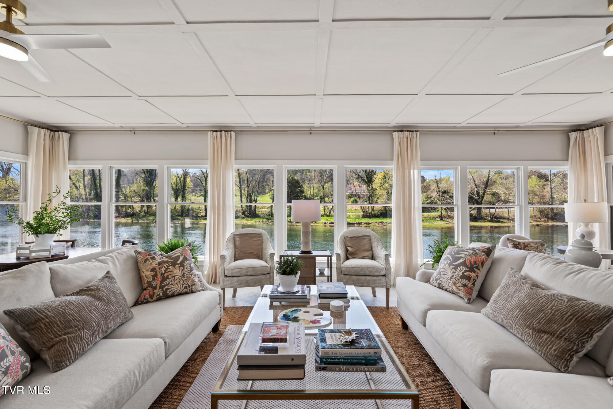 1910 Riverside Road Bristol, TN 37620 - Photo 8 of 81 DSC_4761-2