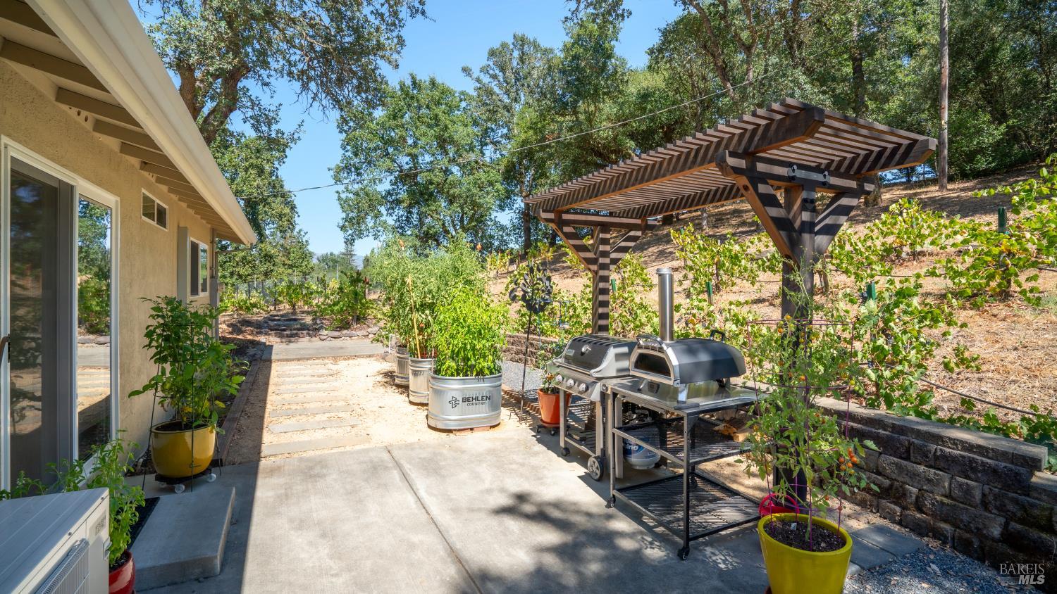 1240 Alexander Valley Road Healdsburg, CA 95448 - Photo 12 of 25 Gallery Image 12