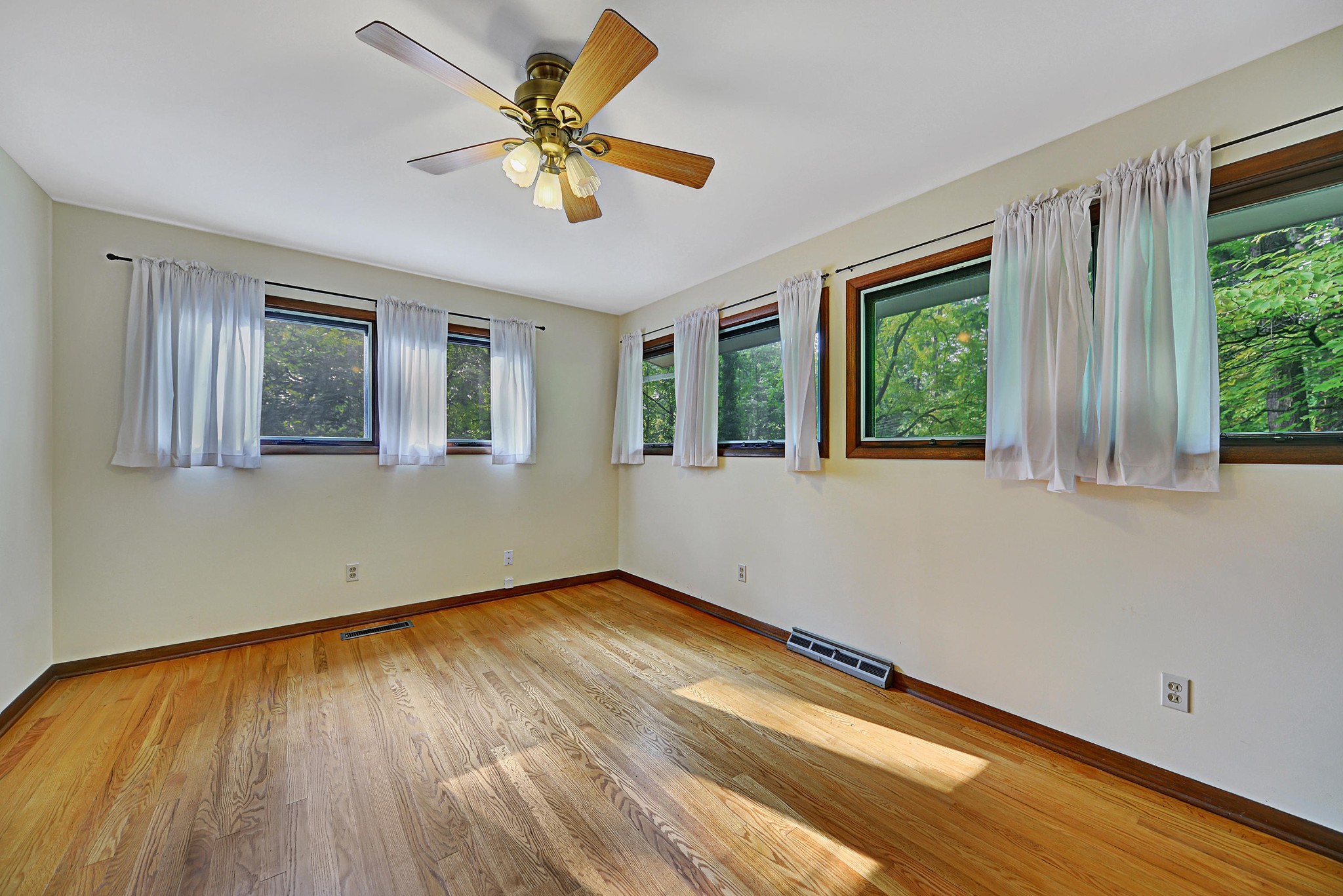 103 Wood Ridge Lane Oak Ridge, TN 37830 - Photo 5 of 16 Gallery Image 5