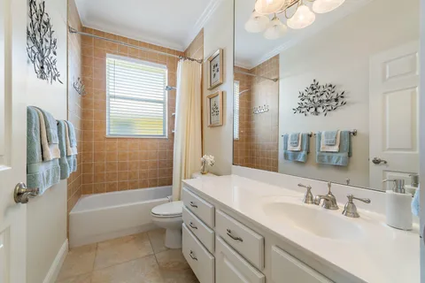 $1,125,000 | 112 Hidden Hollow Drive, Palm Beach Gardens, FL 33418