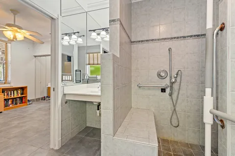 $1,125,000 | 112 Hidden Hollow Drive, Palm Beach Gardens, FL 33418