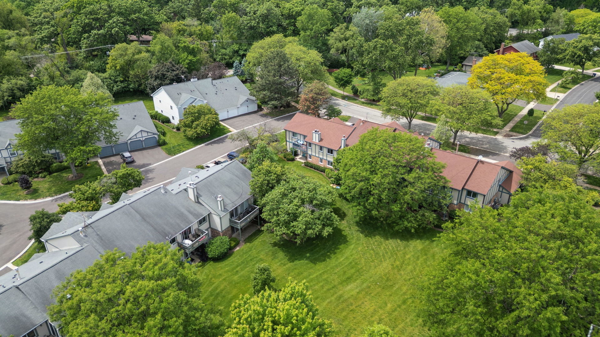 1575 Stonehill Court, Unit A Wheaton, IL 60189 - Photo 22 of 27