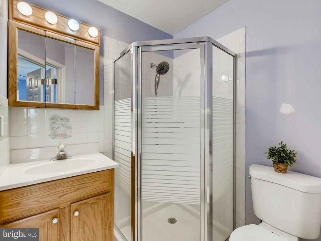 1407 Kent Road Essex, MD 21221 - Photo 12 of 22 It's own Full Bathroom!