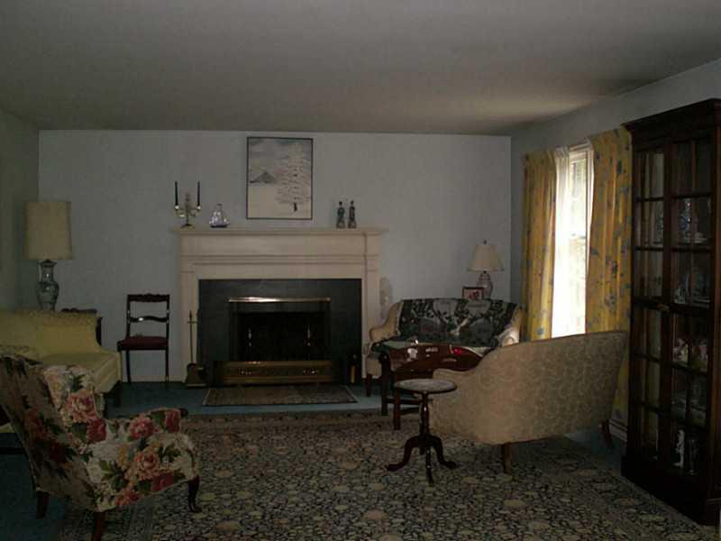 1523 Rostraver Road Belle Vernon, PA 15012 - Photo 13 of 22 Living Room.