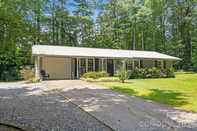 $417,500 | 150 Deerwoode Lane, Brevard, NC 28712