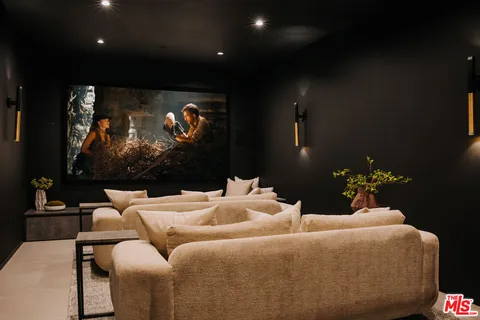 $4,450,000 | 515 North Harper Avenue, Los Angeles, CA 90048