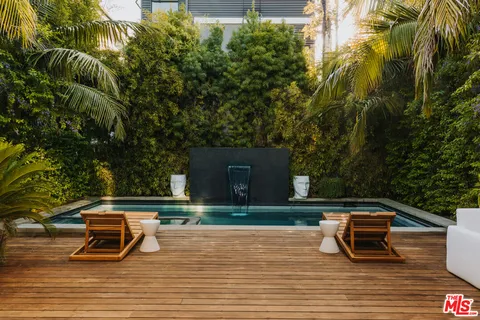 $4,450,000 | 515 North Harper Avenue, Los Angeles, CA 90048