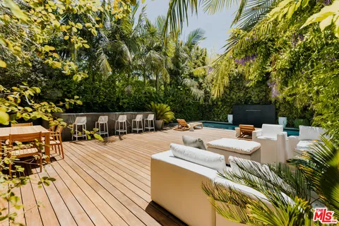 $4,450,000 | 515 North Harper Avenue, Los Angeles, CA 90048