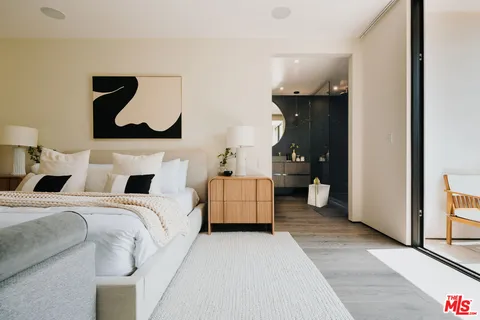 $4,450,000 | 515 North Harper Avenue, Los Angeles, CA 90048