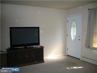 438 Norristown Road Horsham, PA 19044 - Photo 10 of 12 Living Room