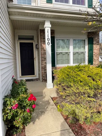 a house view with a outdoor space