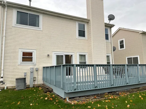 $3,000 | 1100 Rosefield Lane, Aurora, IL 60504