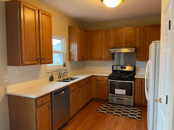 $3,000 | 1100 Rosefield Lane, Aurora, IL 60504