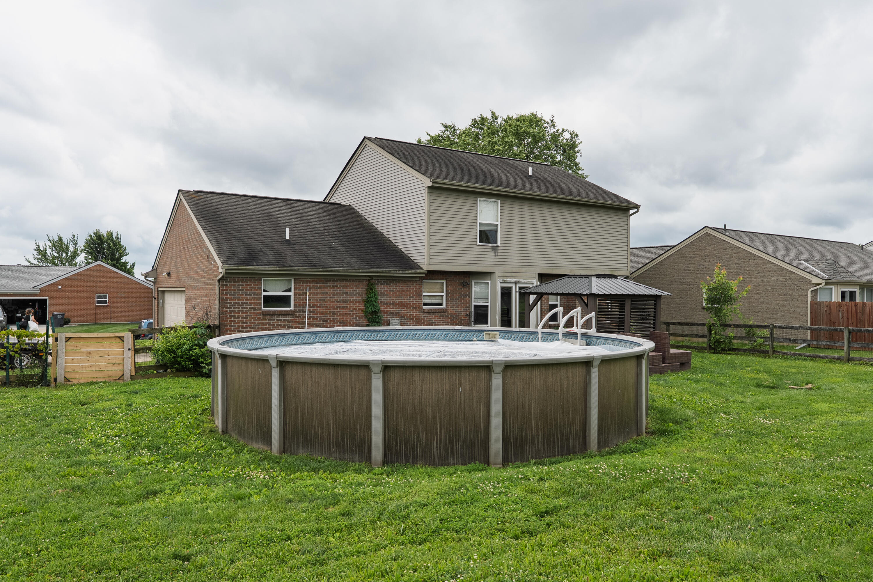 7501 Roxbury Court Florence, KY 41042 - Photo 34 of 35 Roxbury-8