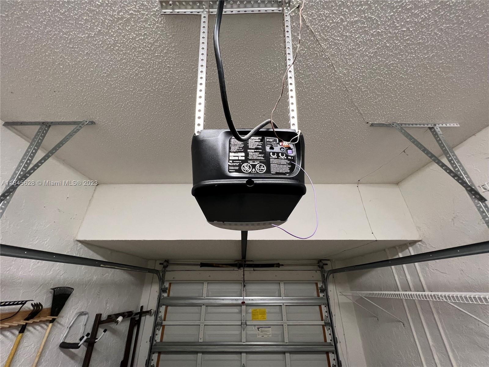 Towngate Pembroke Pines, FL 33028 - Photo 14 of 31 a view of entryway