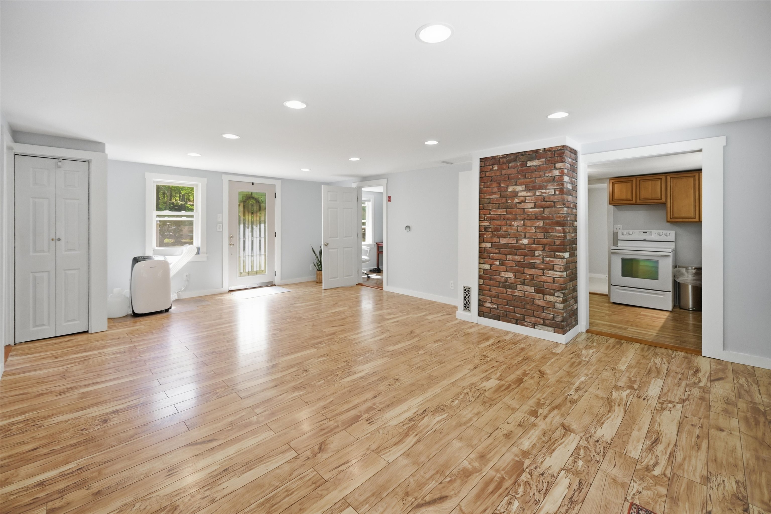 56 Shepard Home Road Chester, NH 03036 - Photo 5 of 55 Gallery Image 5