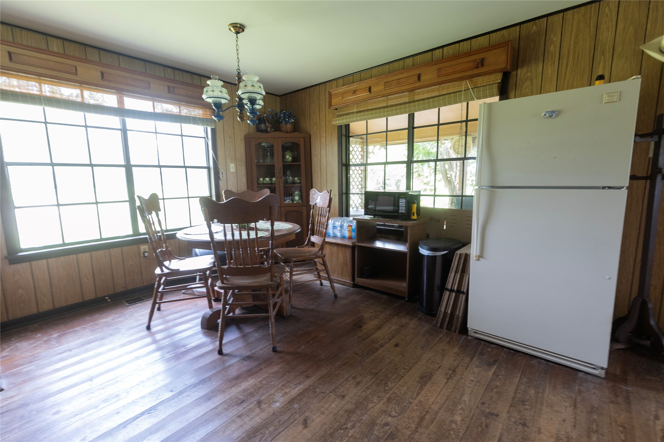 4721 Andreas Road Round Top, TX 78954 - Photo 16 of 20 Breakfast Area/Kitchen