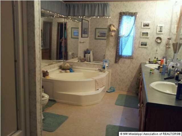 102 East Gramling Road Byhalia, MS 38611 - Photo 11 of 16 Additional Photo