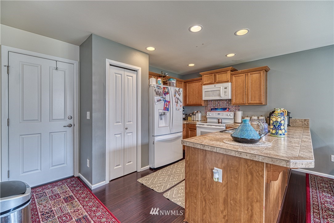 6716 Inlay Street Southeast Lacey, WA 98513 - Photo 13 of 36 Gallery Image 13