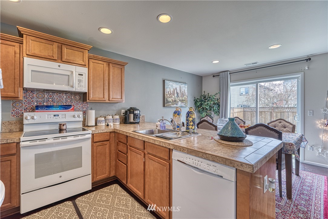 6716 Inlay Street Southeast Lacey, WA 98513 - Photo 14 of 36 Gallery Image 14