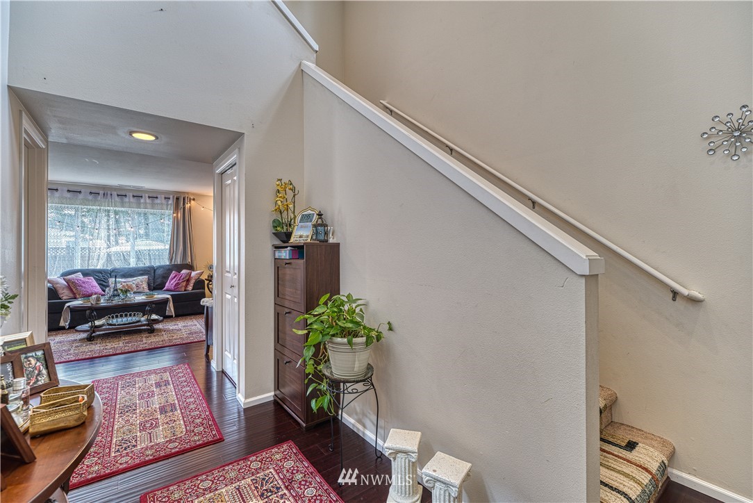 6716 Inlay Street Southeast Lacey, WA 98513 - Photo 4 of 36 Gallery Image 4